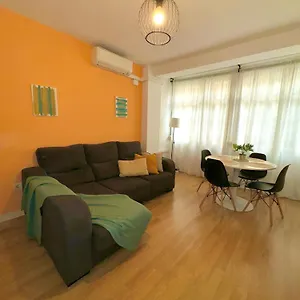 holidays2malaga-2-bedroom-armengual-de-la-mota-close.1costadelsol.com/